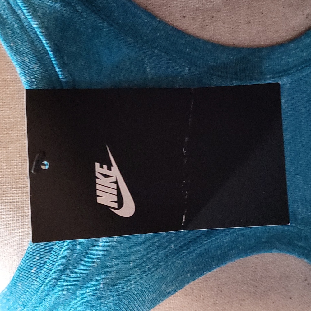 Nike Tank Top - Picture 8 of 14